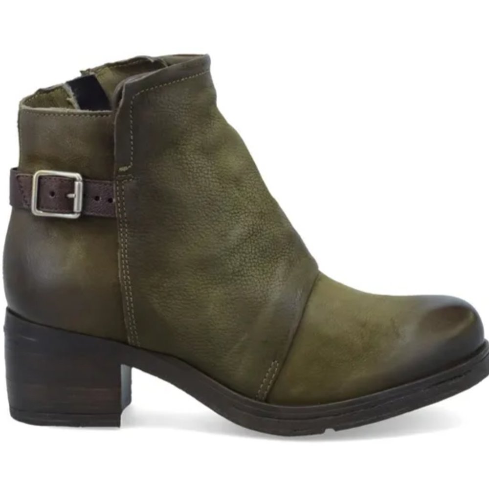 Miz Mooz Stoney Olive Booties NWT